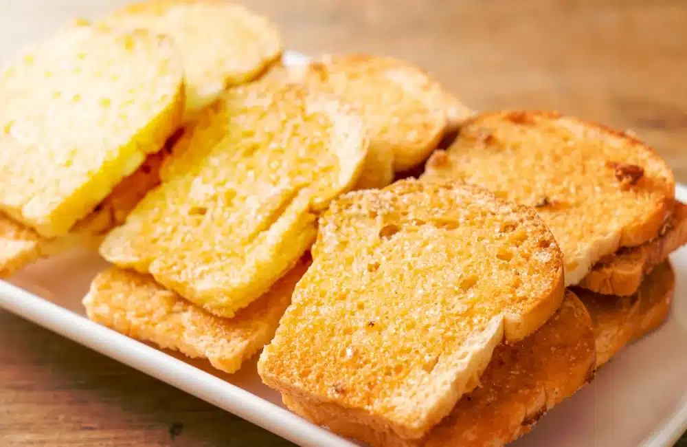 ปังเนยกรอบ